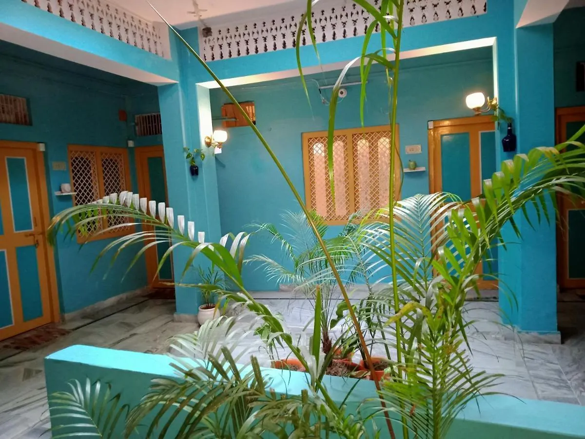Vibe N Joy Guest House Benares