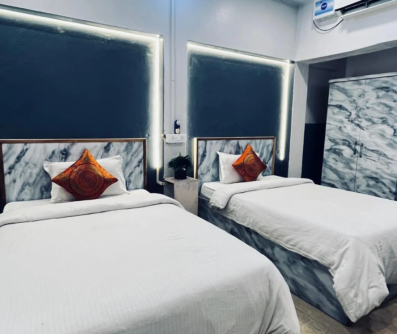 Vibe N Joy Guest House Benares
