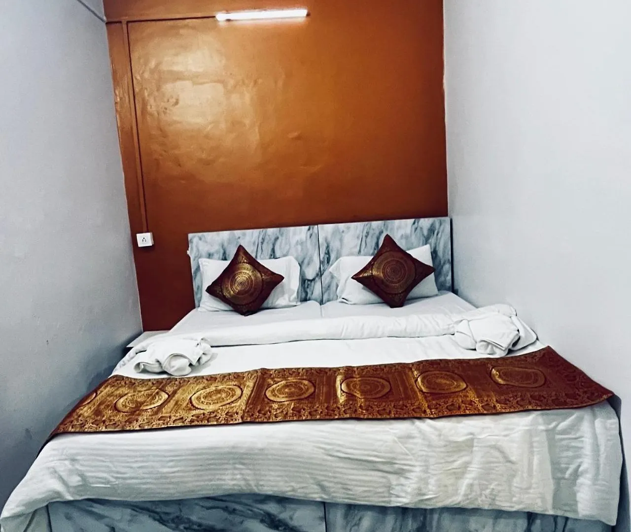 Vibe N Joy Guest House 3*, Benares