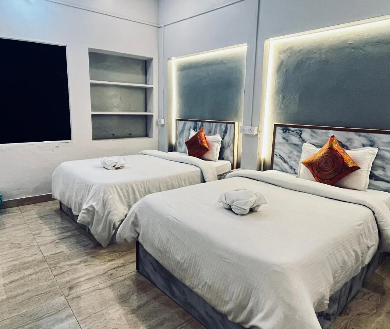 Vibe N Joy Guest House Bed & Breakfast Benares