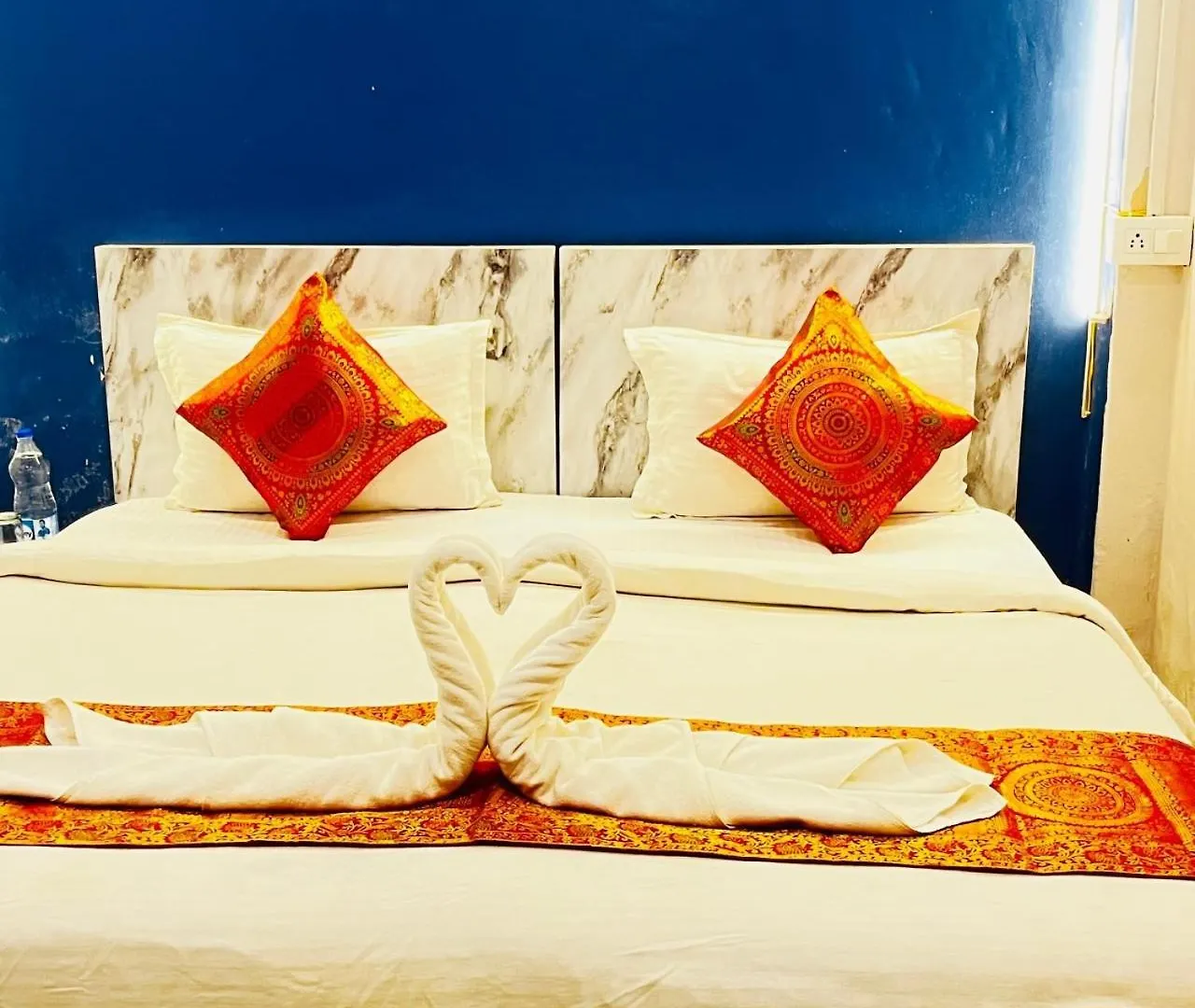 Vibe N Joy Guest House